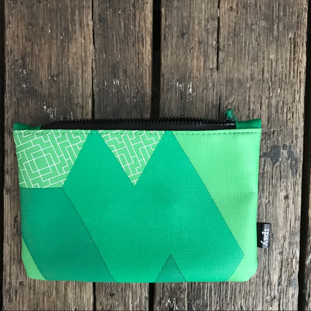 Ipsy makeup bag green
